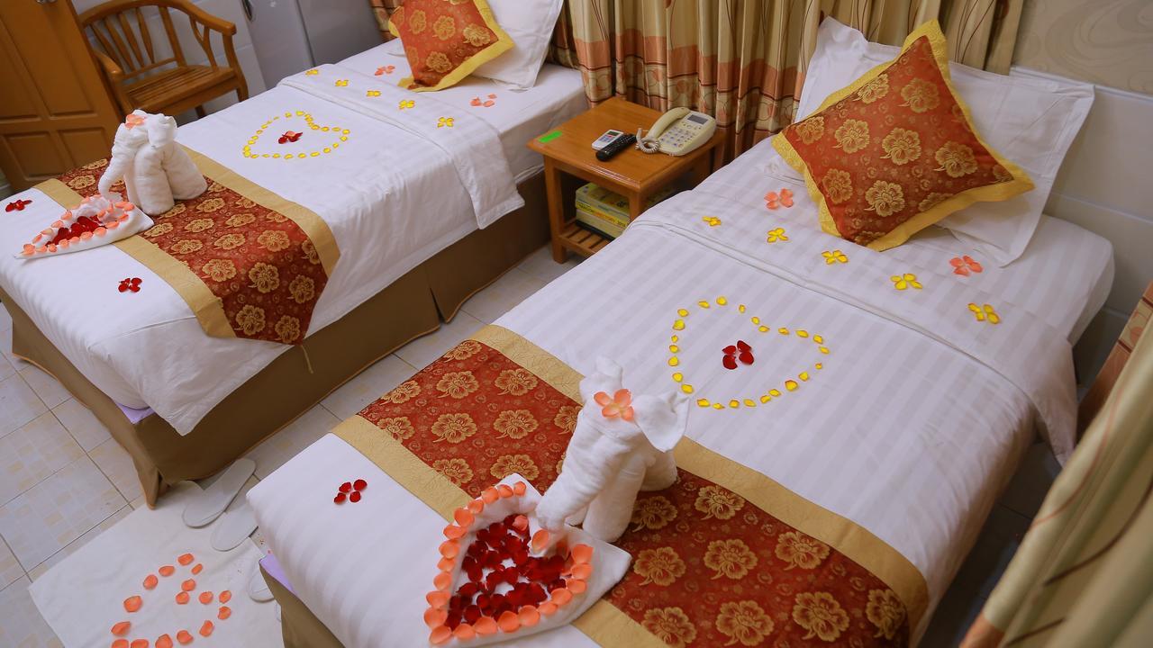 Hotel Shwe Pyi Tan Mandalay Exteriér fotografie